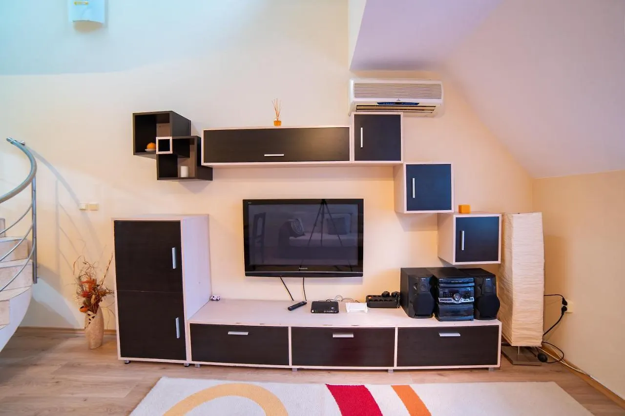 Maisonette Picadilly Varna 0*,
