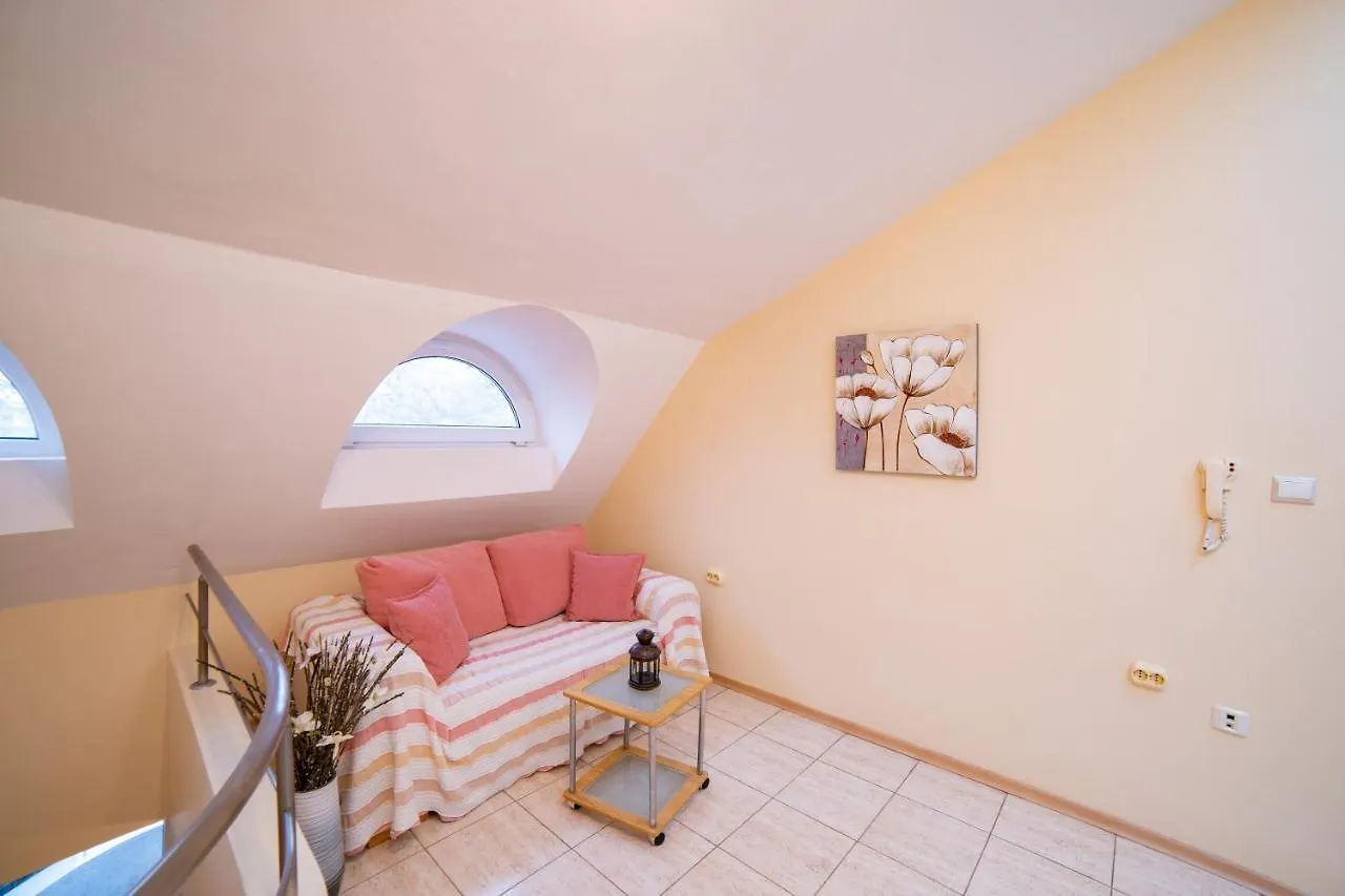 Maisonette Picadilly Varna 0*,  Bulgaria